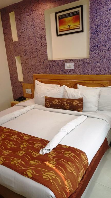 Hotel Abhay Palace Ghaziabad Exteriör bild