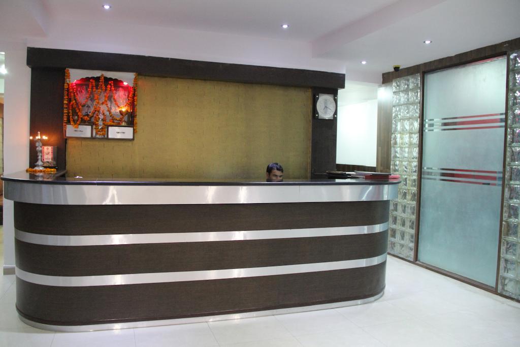 Hotel Abhay Palace Ghaziabad Exteriör bild